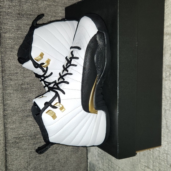 Air Jordan 12 Retro - Picture 6 of 7